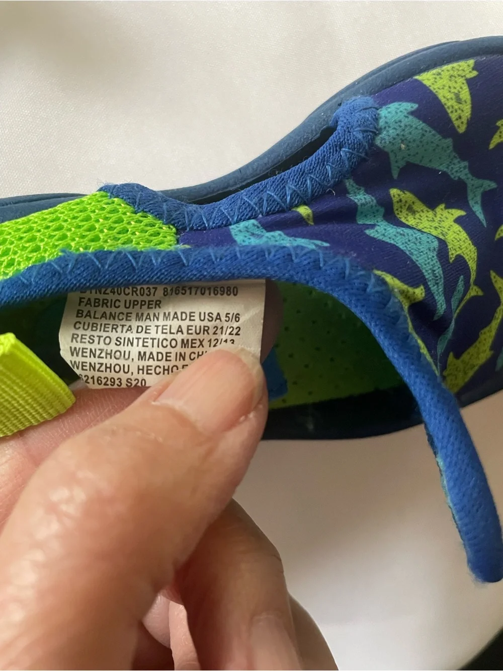 Newtz Kids Navy Shark-Print Velcro Water Shoes with Lime Accents,‎ Size 5/6
